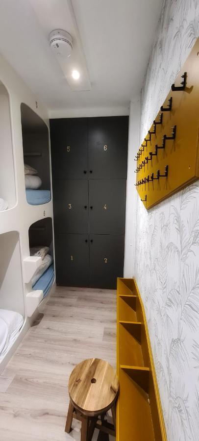 Hostel The Golden Stork The Hague Exterior photo